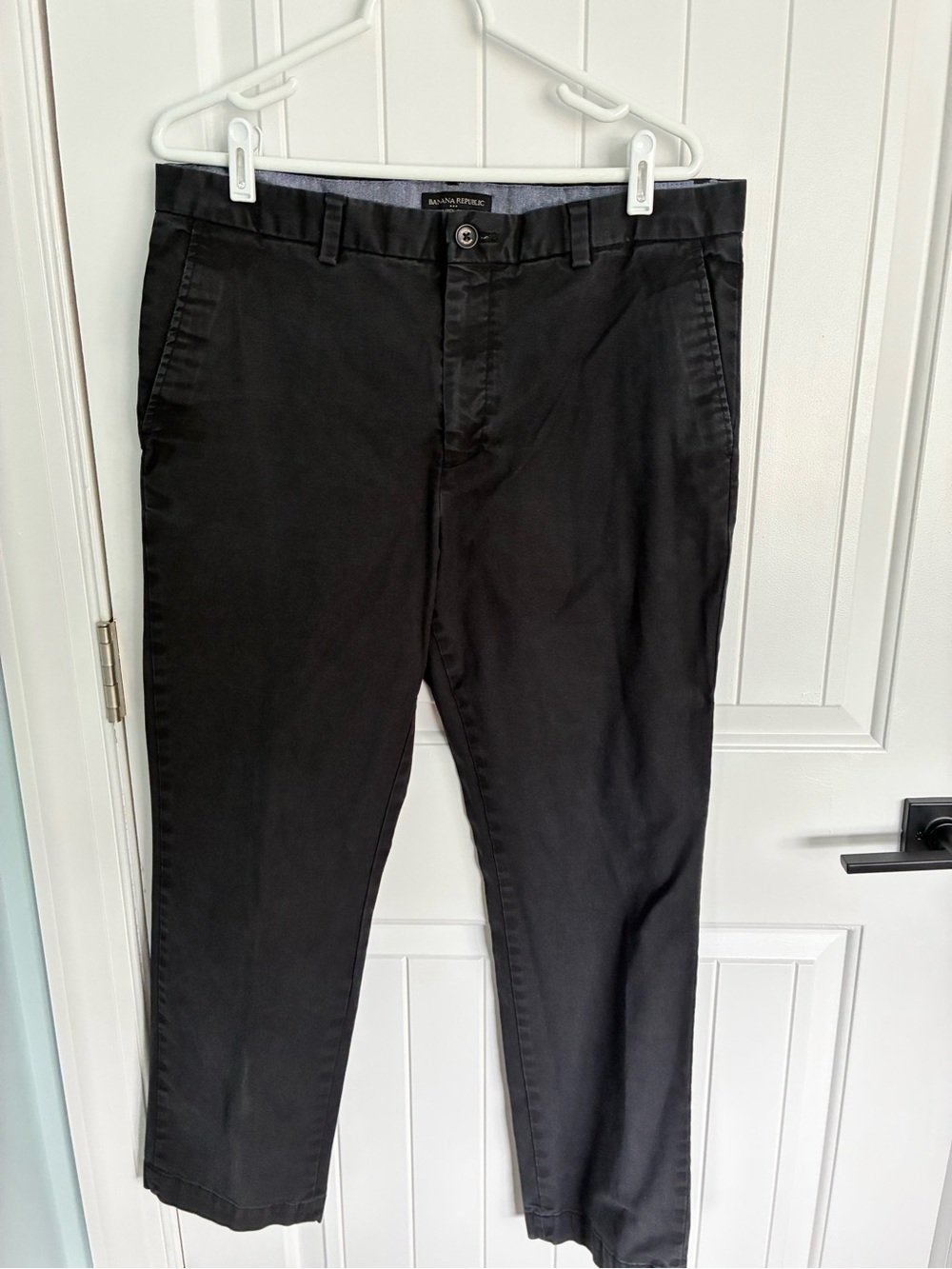 Banana Republic Men's Black Chino Pants - Straight Fit
